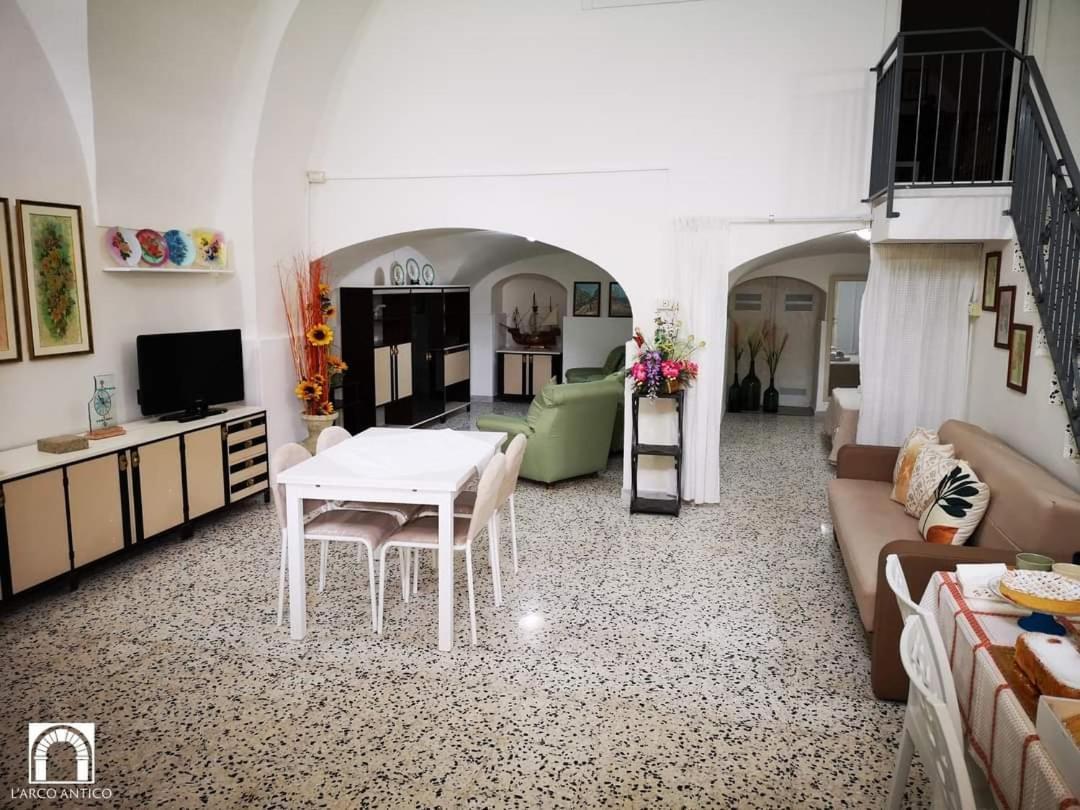 Arco Antico Hotel Grassano Bagian luar foto